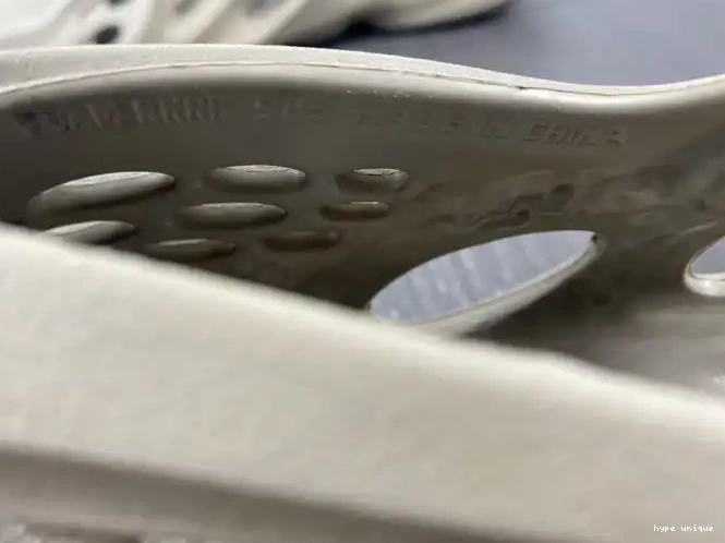 hype Sage RNNR Foam Yeezy Stone Adidas GX4472 0514